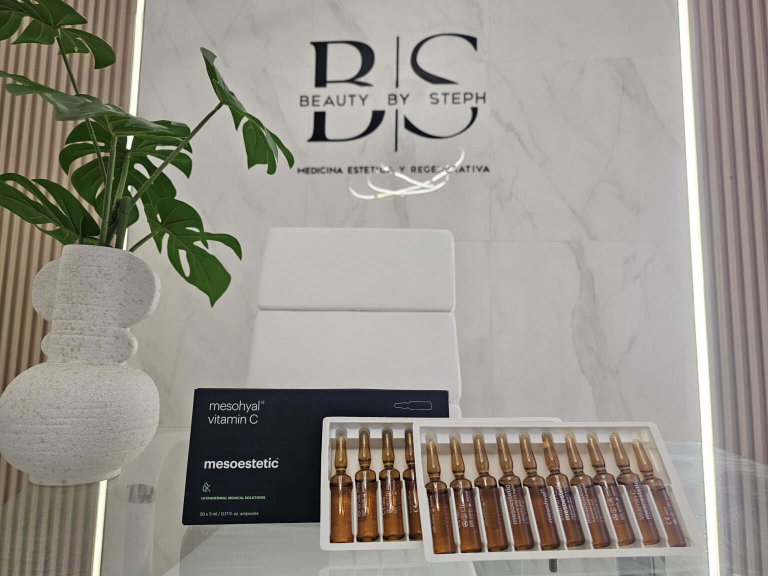 MESOESTETIC VIT C + ACIDO HIALURONICO MESOHYAL